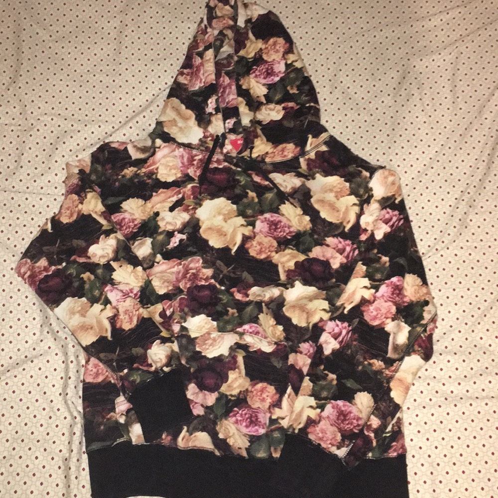 Floral supreme hoodie !